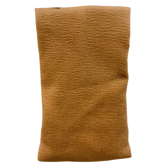 THE ROW CAMEL LARGE GLOVE CASHMERE CLUTCH BAG - Picture 3 of 11